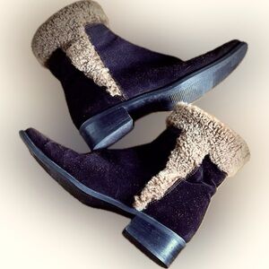 Vtg Stuart Weitzman brown suede booties